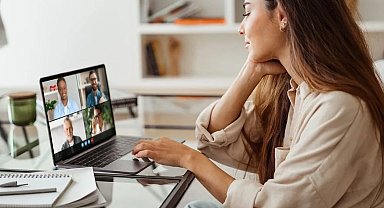 Uzaktan çalışmada yeni dönem... Hibrit çalışma modeli 'Resmi'leşti!