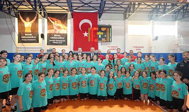 Üzümlü'de milli güreşçiler için gelişim kampı