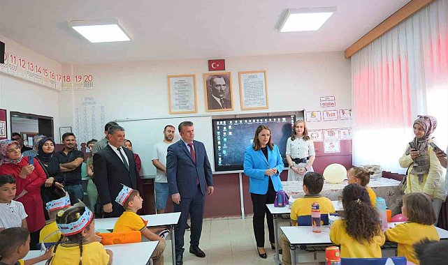 Vali Arslan'dan minik öğrencilere uyum desteği