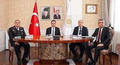 Vali Aydın Baruş, Bakanlar Çiftçi ve Tekin ile "Okul Güvenliği" toplantısına katıldı