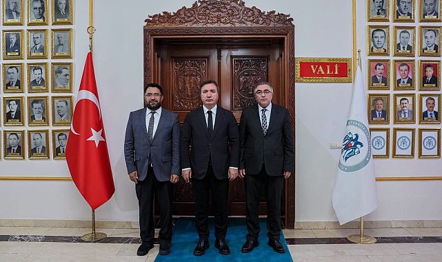 Vali Aydoğdu, eski ve yeni il müftülerini kabul etti
