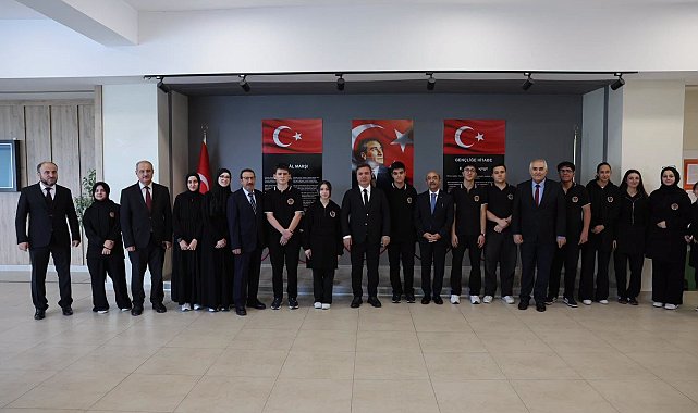 Vali Aydoğdu'dan öğretmenlere öğrenci rehberliği vurgusu