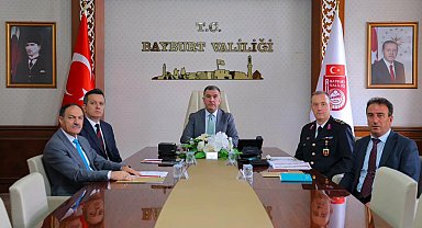 Vali Eldivan VKS üzerinden 'Yurt Güvenliği' toplantısına katıldı