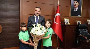 Vali Hacıbektaşoğlu yeni eğitim yılı dolayısıyla eğitim heyetini ağırladı