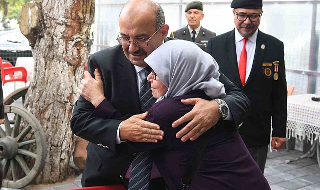 Vali İsmail Ustaoğlu'ndan gazilere anlamlı ziyaret