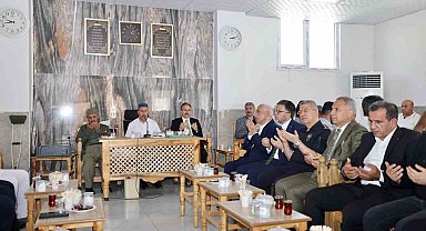 Vali Kızılkaya, kazada hayatını kaybeden iki kuzenin taziyesine katıldı