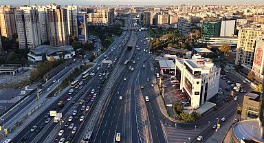 Valilik kararı sonrası okulların ilk günü trafik yoğunluğu yüzde 51 olarak ölçüldü