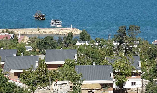 Van Gölü çevresinde yatay mimari çağrısı