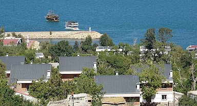 Van Gölü çevresinde yatay mimari çağrısı