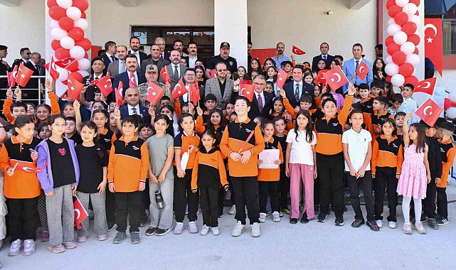 Van'da 274 bin 685 öğrenci ders başı yaptı