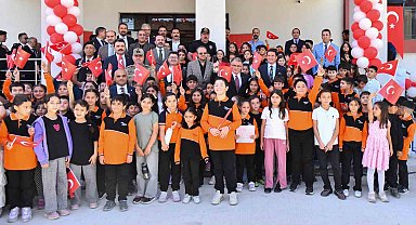 Van'da 274 bin 685 öğrenci ders başı yaptı