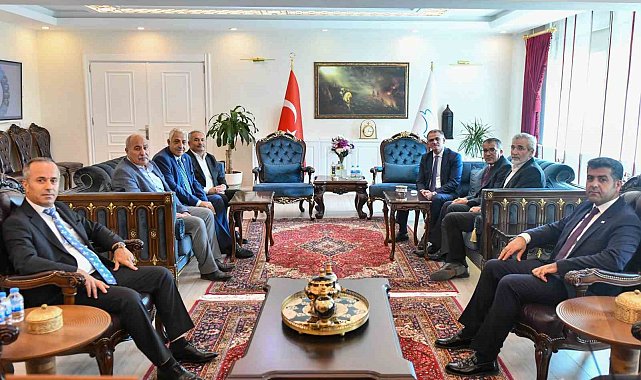 Van'ın Geleceği Platformu'ndan Vali Ozan Balcı'ya ziyaret: "Valimiz ortak akıl ve iş birliğine tam destek verdi"