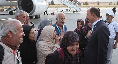 Vefa Umresi'nde ilk kafile Konya'ya döndü