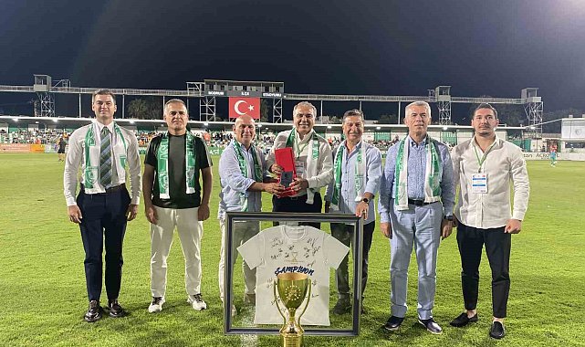 Yalıkavakspor'un Cumhurbaşkanlığı Kupası Bodrum İlçe Stadı'nda paylaşıldı
