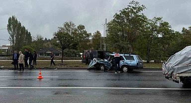 Yalova'da otomobil minibüsle çarpıştı: 1 ölü
