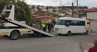 Yatağan'da minibüs garaja çarptı: 4 öğrenci yaralandı