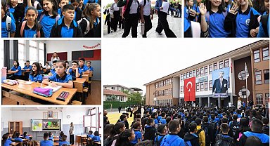 Yaz tatiline elveda, ilk okul gününe merhaba... Okullarda ders başı yapıldı