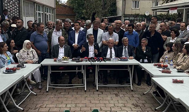 Yeni Parti Genel Başkanı Özel, Bursa'da çiftçilerle bir araya geldi