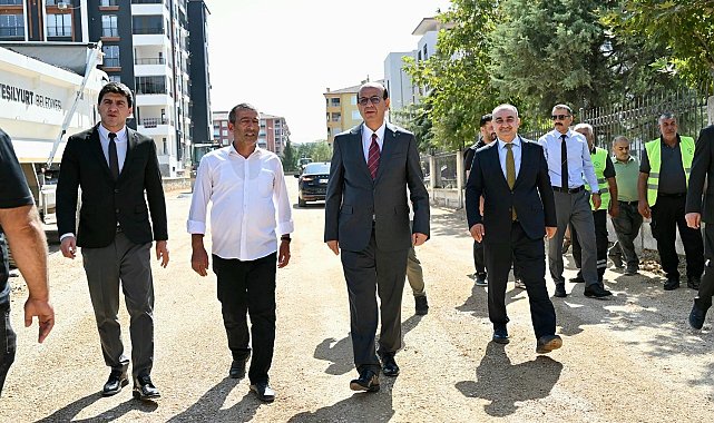 Yeşilyurt'ta asfalt seferberliği sürüyor