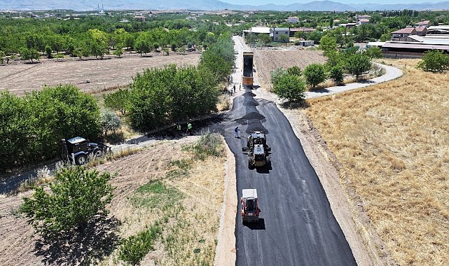 Yeşilyurt'ta ulaşım yatırımları hız kesmeden sürüyor