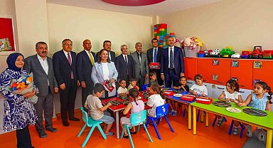 Yılmaz ve Milletvekili Gül öğrencilerle bir araya geldi
