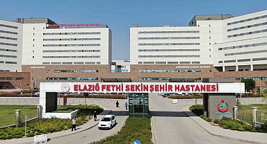 Yol kenarında ağır yaralı halde bulunan polis memuru hayatını kaybetti