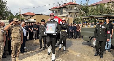 Yüksekova'nın şehidi gözyaşları arasında toprağa verildi