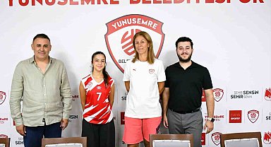 Yunusemre Belediyespor genç libero Eylül Aydemir'i renklerine bağladı
