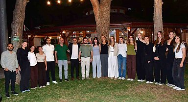Yunusemre Belediyespor'un sultanları üst sıraları hedefliyor