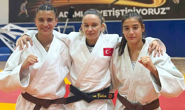 Yunusemre'nin judocularından çifte Türkiye Şampiyonluğu