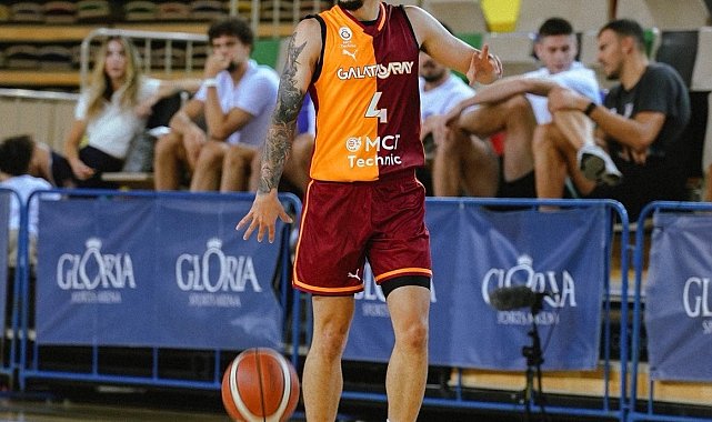Zekeriya Yiğit Tekin: "Basketbol Şampiyonlar Ligi'nde finale kadar gidip şampiyon olmak istiyoruz"