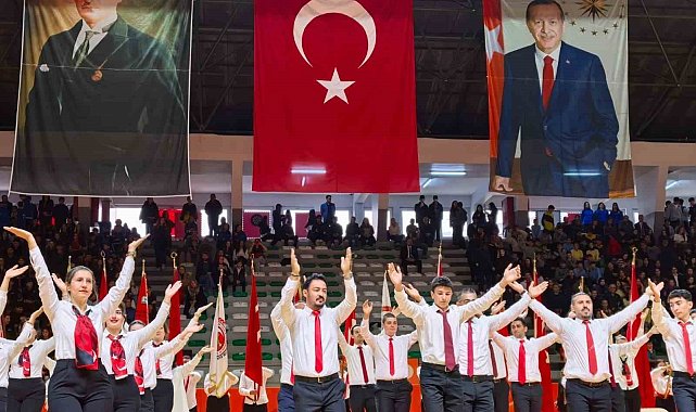 103 öğretmenle 103. yıl coşkusu