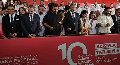 10'uncu Uluslararası Adana Lezzet Festivali'nin dev mangal ateşi yakıldı