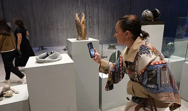 10'uncu Çanakkale Bienali, "Metcezir" temasıyla açıldı