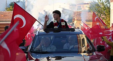 15 yaşındaki Balkan şampiyonuna Edirne'de coşkulu karşılama