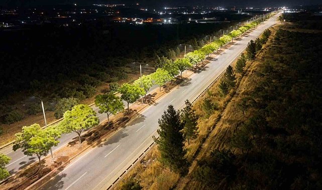 18 kilometrelik yola 472 yeni aydınlatma direği