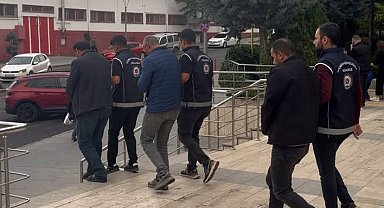 3 şüpheli göçmen kaçakçılığından tutuklandı