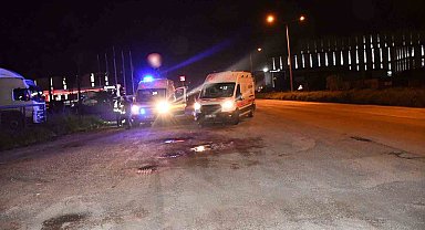 45 günlük evli çiftin yaşadığı kazada kafasından darbe alan koca ağır yaralandı