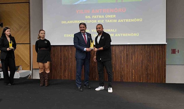 5. Yıl Spor Ödülleri Gecesi'nde İl Müdürü Kalın'a anlamlı ödül