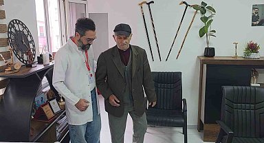 72 yaşındaki emekli madenci, yapay deri işlevi gören materyalle ayağa kalktı