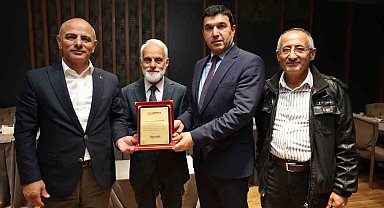 76 yaşında 10 kilometreyi 57 dakikada koşup şampiyon oldu