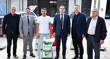 8 Bin 350 kilogram yem bezelyesi tohumu hibe edildi