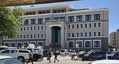 8 yaşındaki çocuğa ütüyle işkence iddiasında üvey anne ve 2 kişi tutuklandı