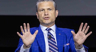 ABD Savunma Bakanı Hegseth'e İran protestosu: "Sen savaşçı değilsin, korkağın tekisin"