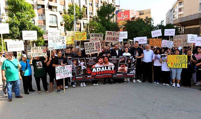 Adana'da 2 gencin ölümüne neden olan sürücünün tahliyesi protesto edildi