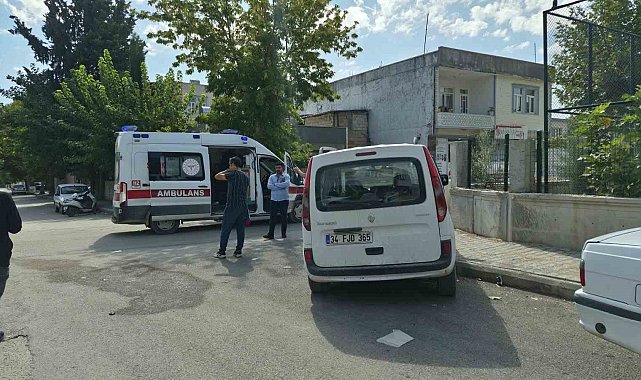Adıyaman'da kamyonet ile motosiklet çarpıştı: 2 yaralı