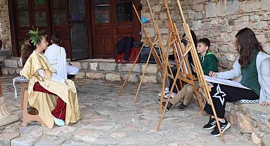 Afrodisias Antik Kenti çocuklar için açık hava atölyesine dönüştü