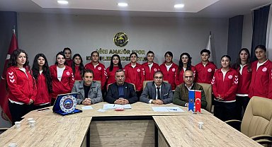 Ağrı Kadın Futbol Takımı'na kapalı saha ve deplasman desteği