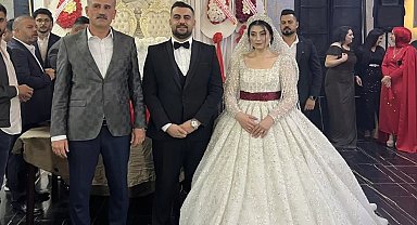 Ağrı protokolü düğünde buluştu... Aydın ailesinin mutlu günü