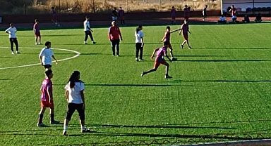Ağrı'da Amatör Spor Haftası'nda anlamlı dostluk maçı
